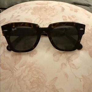 Ray-Ban Brown Tortoise Sunglasses